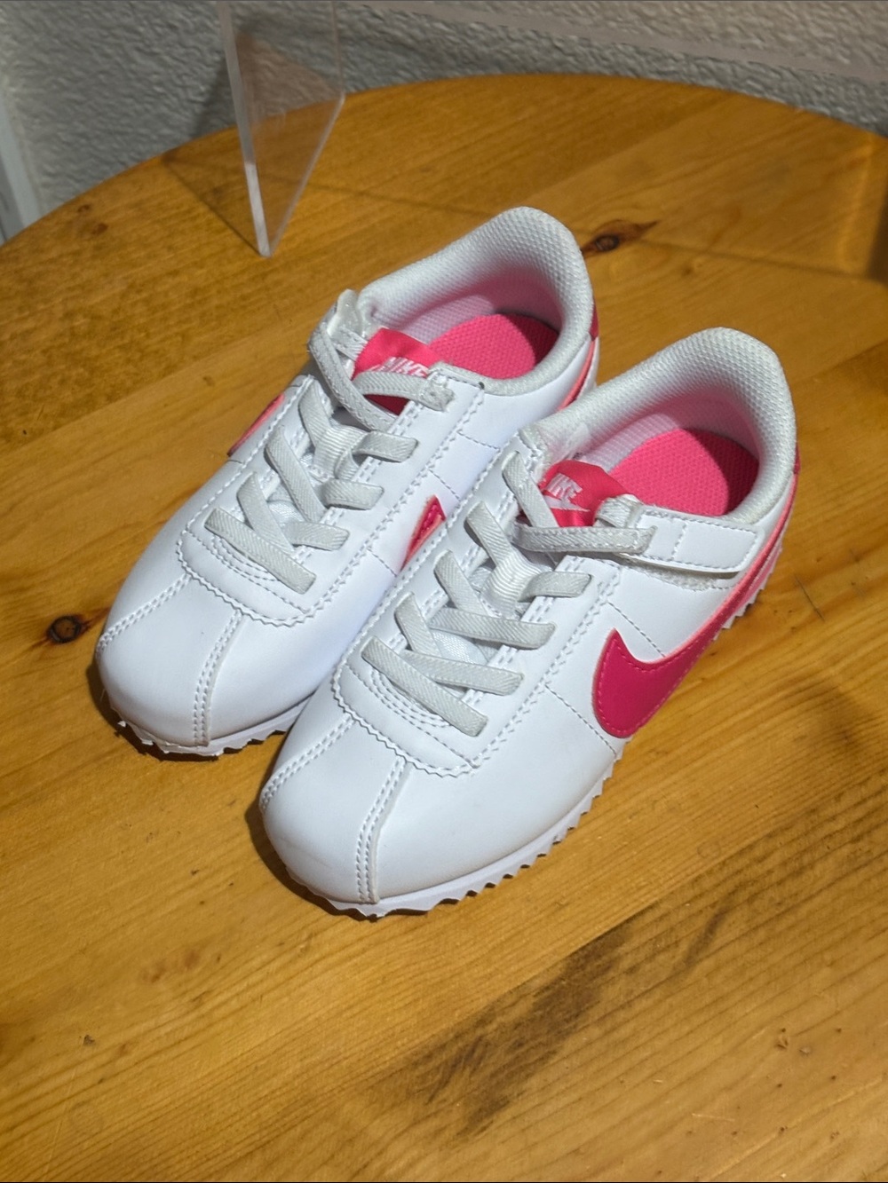 Nike White & Pink Kids' Retro Runner Sneakers 9C